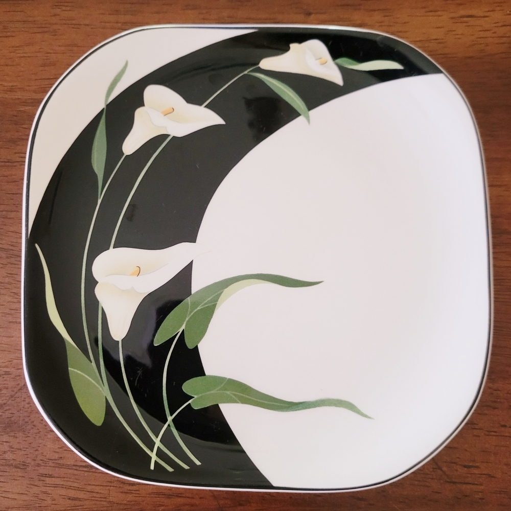 Set 5 Sango Black Lilies Quadrille Salad Plates Dessert Plates Calla Lily VTG